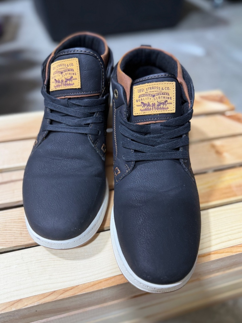Levi’s Men’s Black High Top Sneakers Casual Shoes Size 9.5